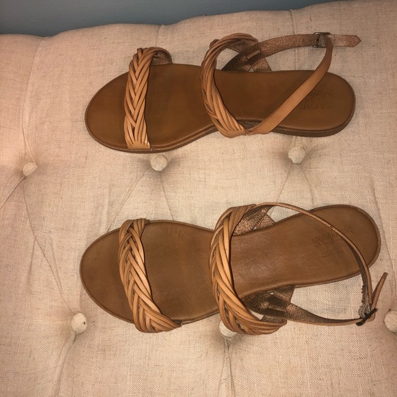 Faryl tan braided two strap sandals! Size 9.5! - Picture 7 of 9